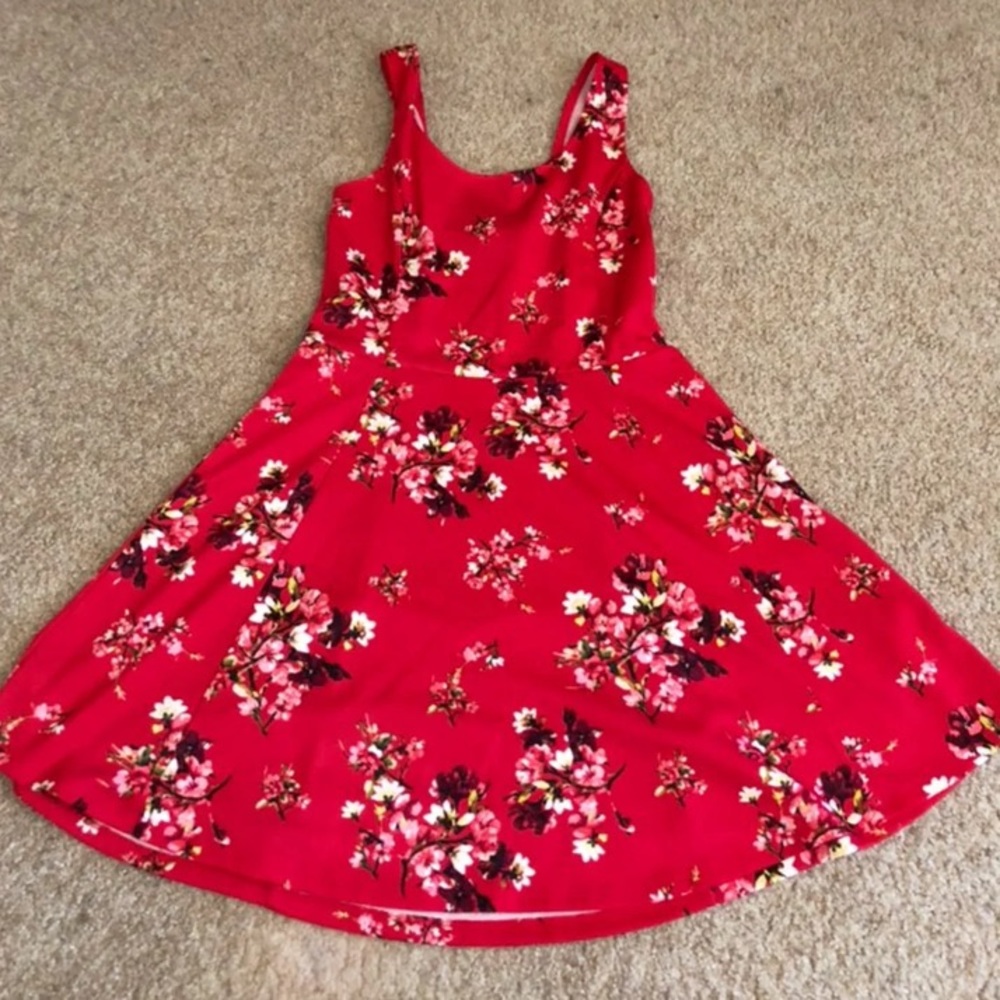 H&M’s women’s dress